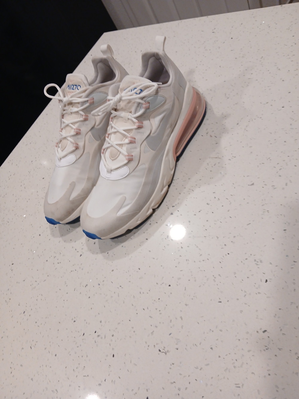Nike Air Max 270 men's Size 13 White Blue Sneakers